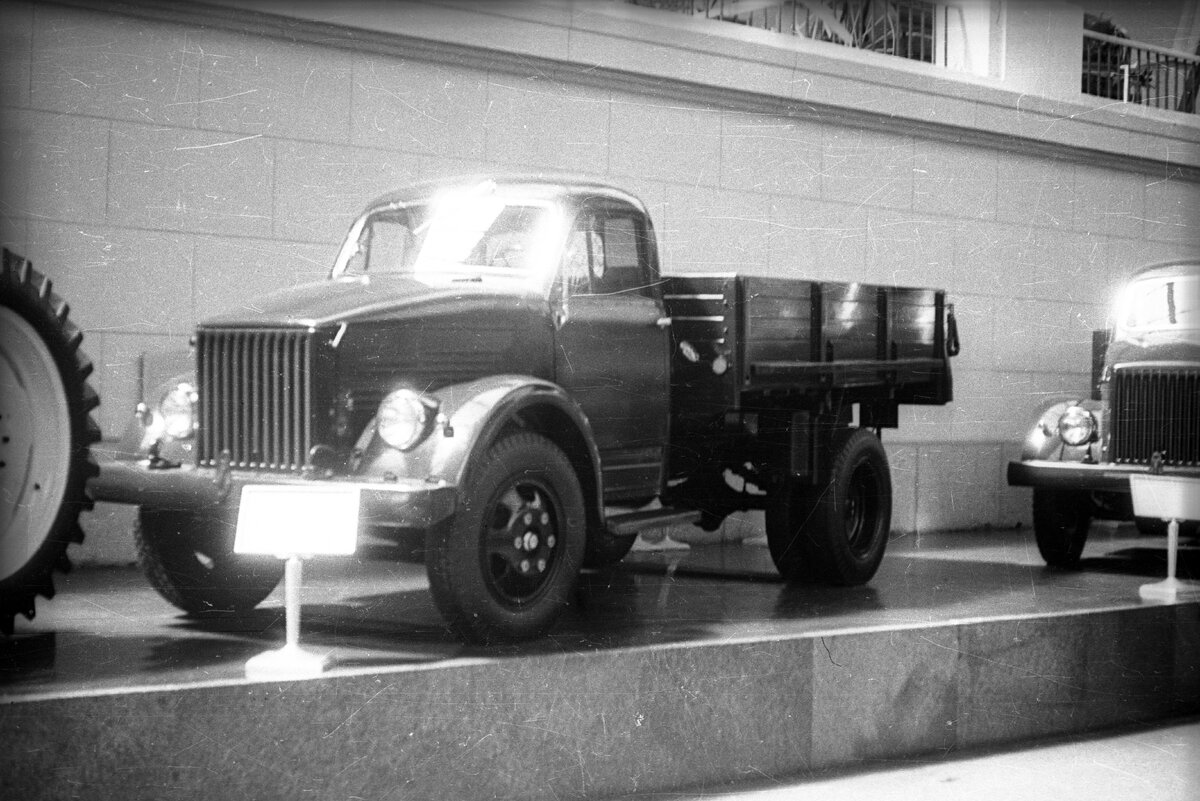002-003.jpg