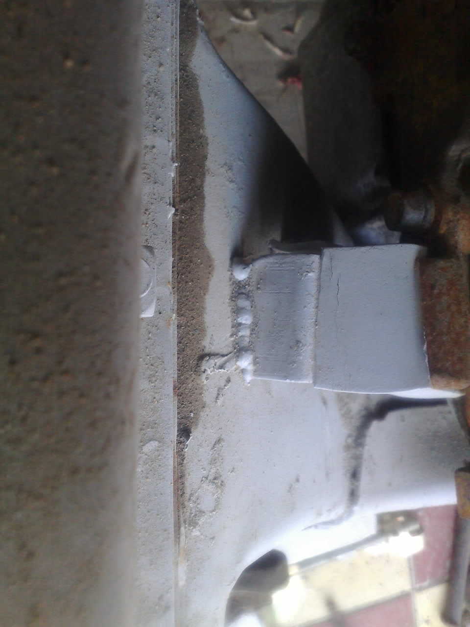 06022010080-001.jpg