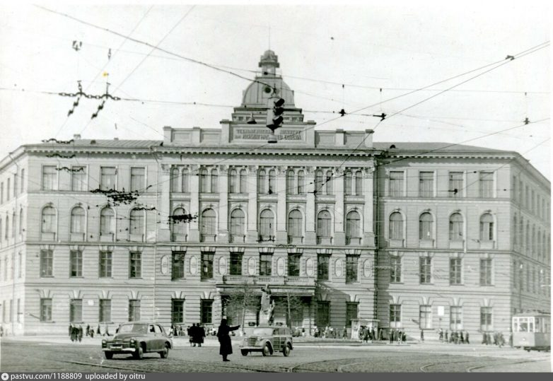 102.jpg