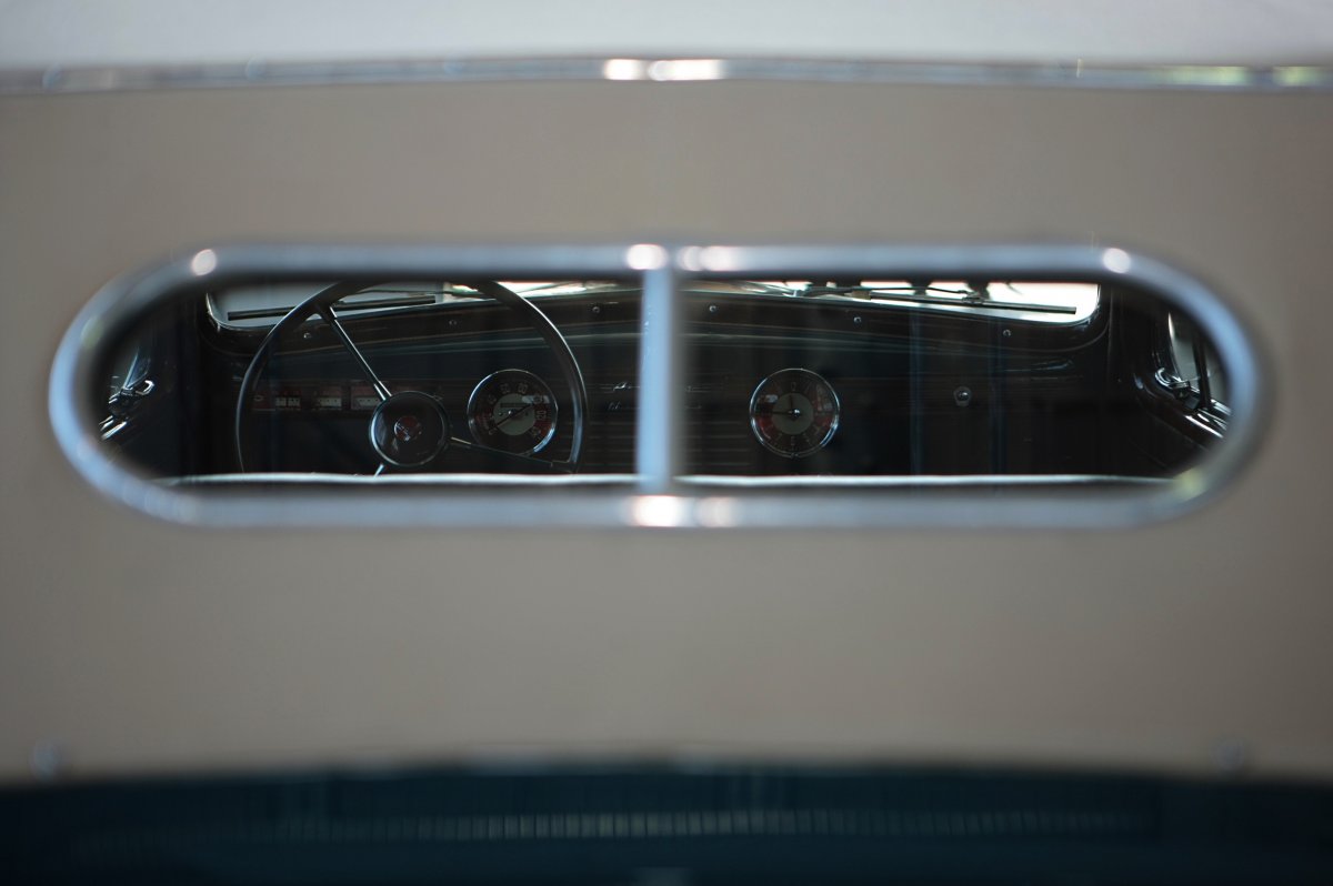 183E0100-2.jpg