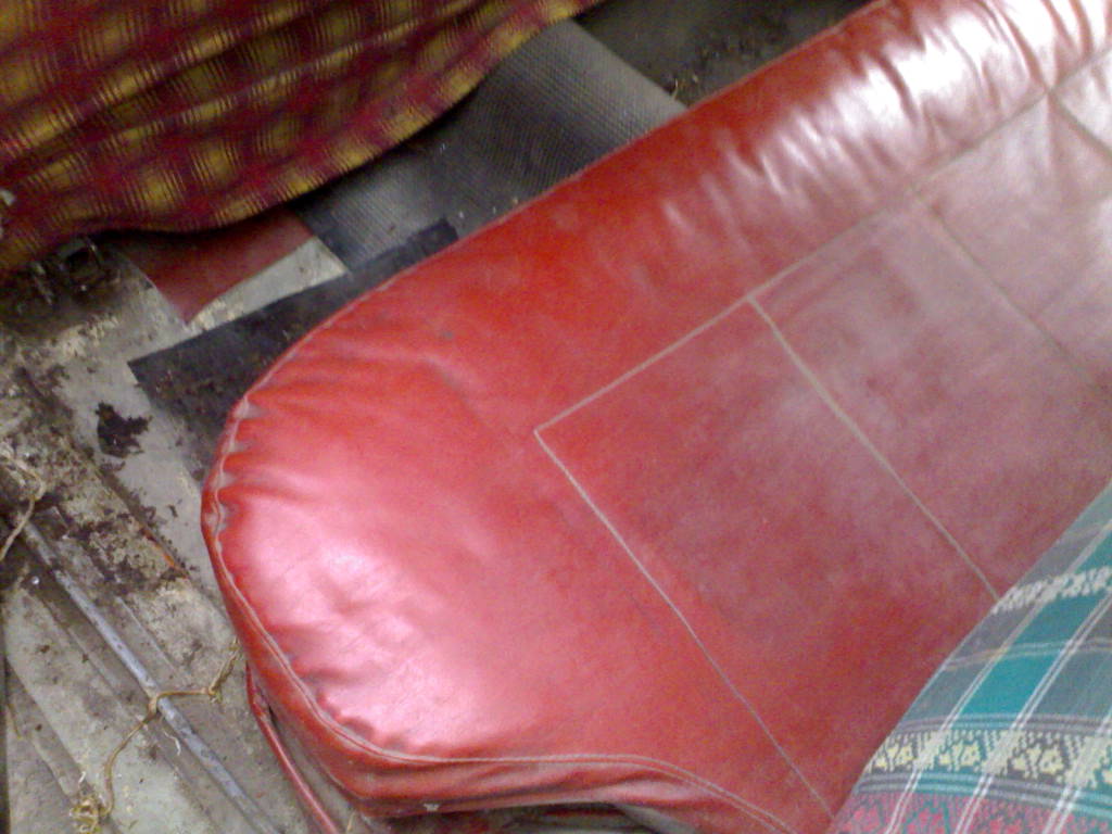 19052010972.jpg