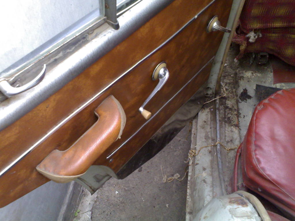 19052010973.jpg