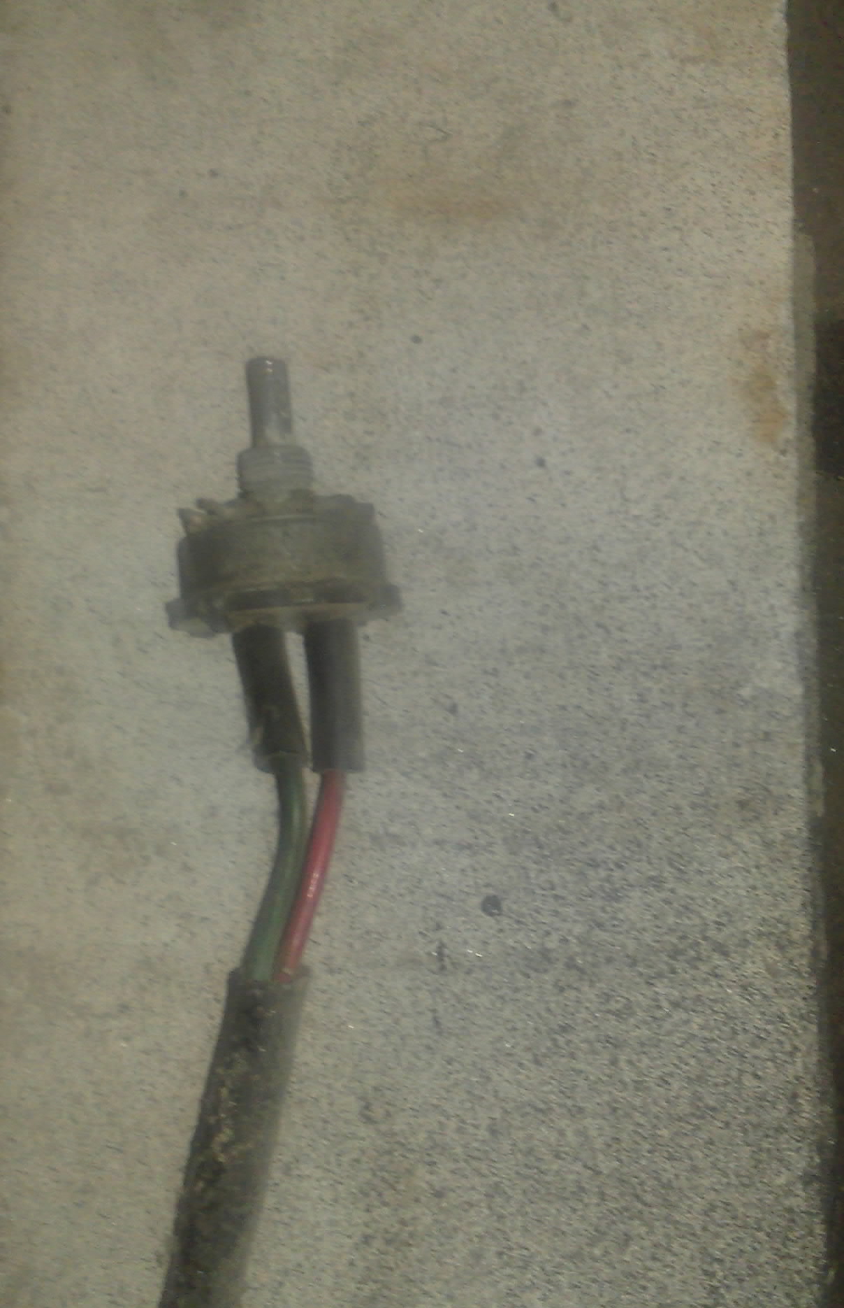 20022011085-001.jpg