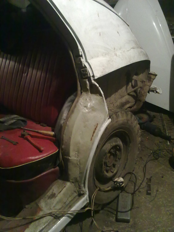 21032010299.jpg