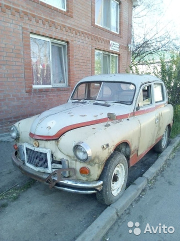 4403157516.jpg