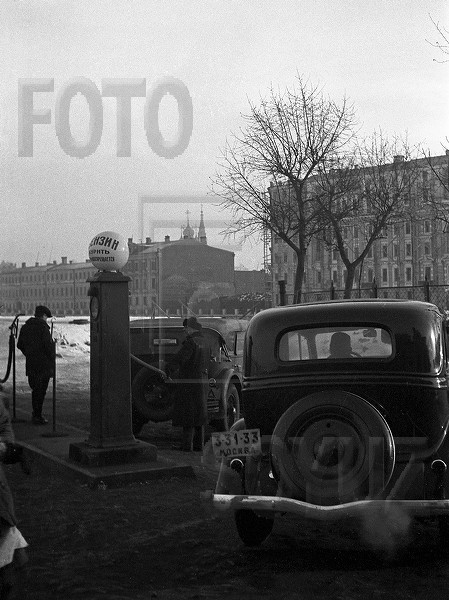АЗС. Чистопрудный бульвар. Москва. 1930-е гг.jpg