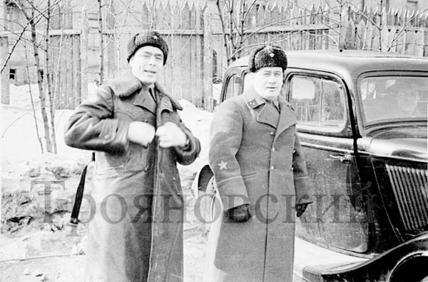 Брежнев и Эмка.jpg