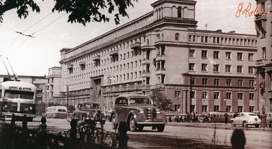 Челябинс пл. Революции позавчера 4.jpg