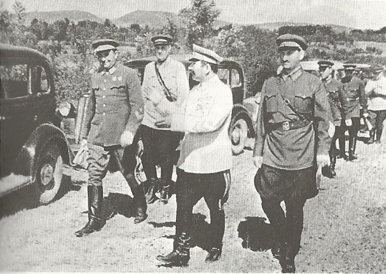 Efremov_-_military_exercise,_1940.jpg