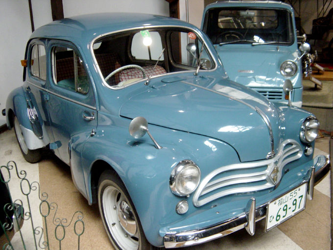 HINO-4CV-01.jpg