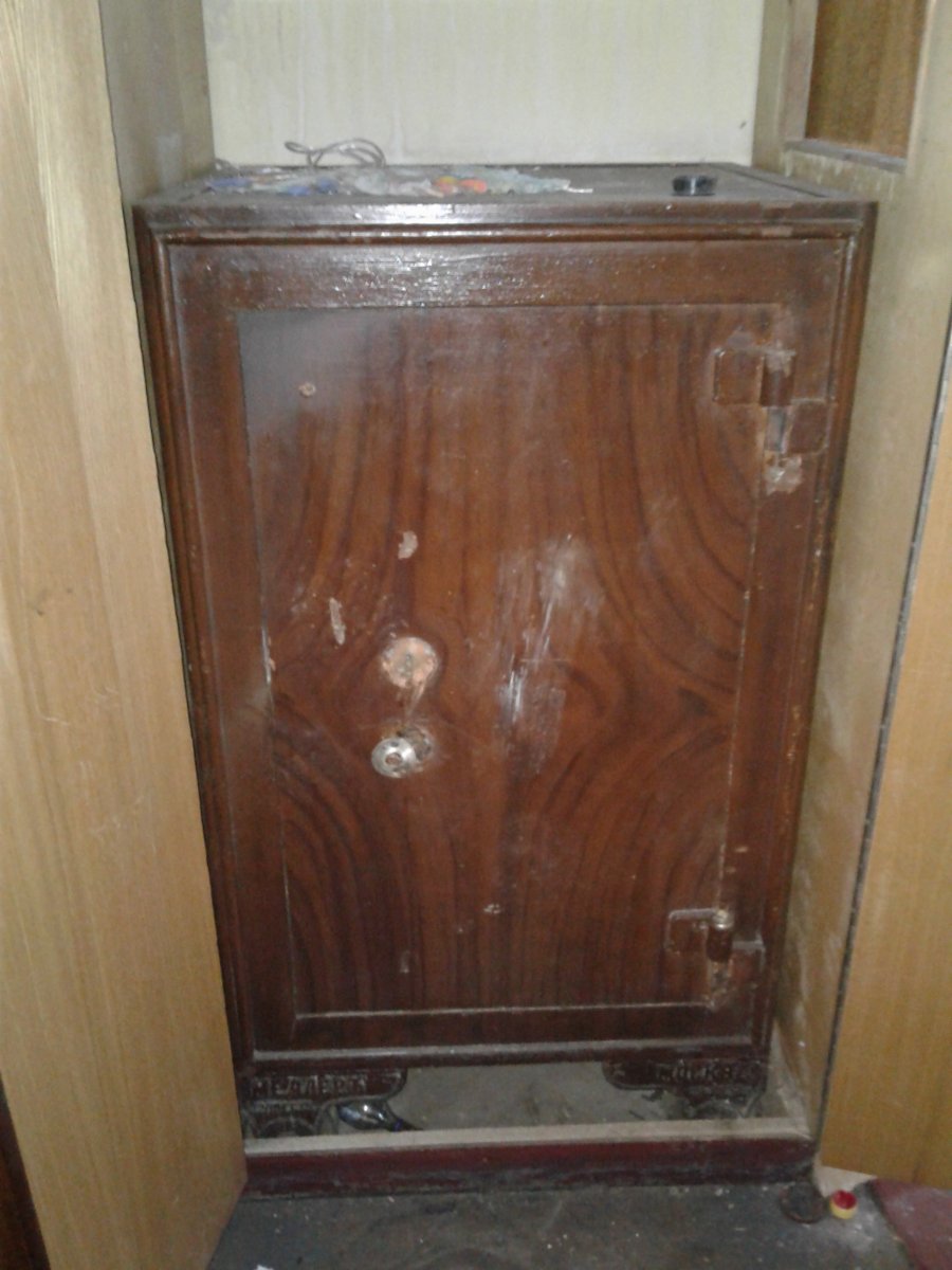 IMG-7dfee000cd7c90127137f8f8b7489aba-V.jpg