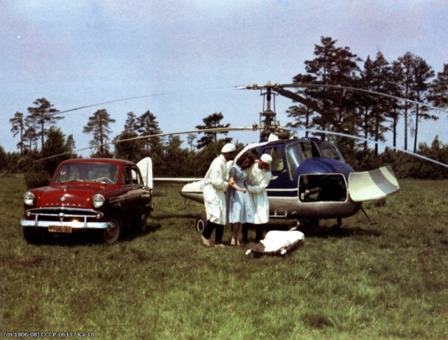 М 407 и вертолёт.jpg