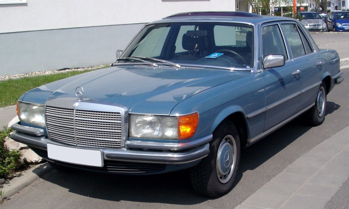 Mercedes-Benz_W116_front_20080424.jpg