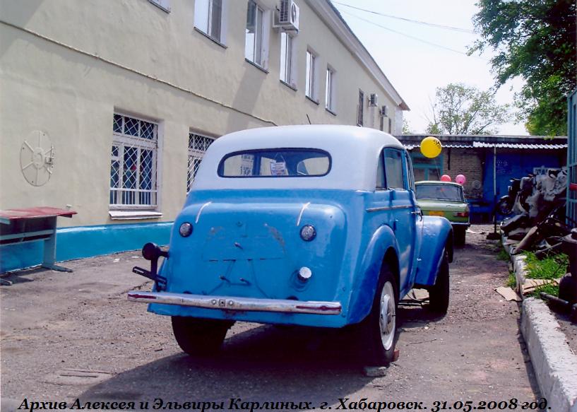 Москвич-401 сзади-сбоку..JPG