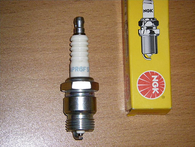 NGK APR6FS свеча.jpg