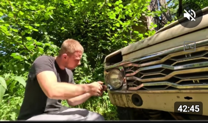 Screenshot_20251003-231536_YouTube.jpg