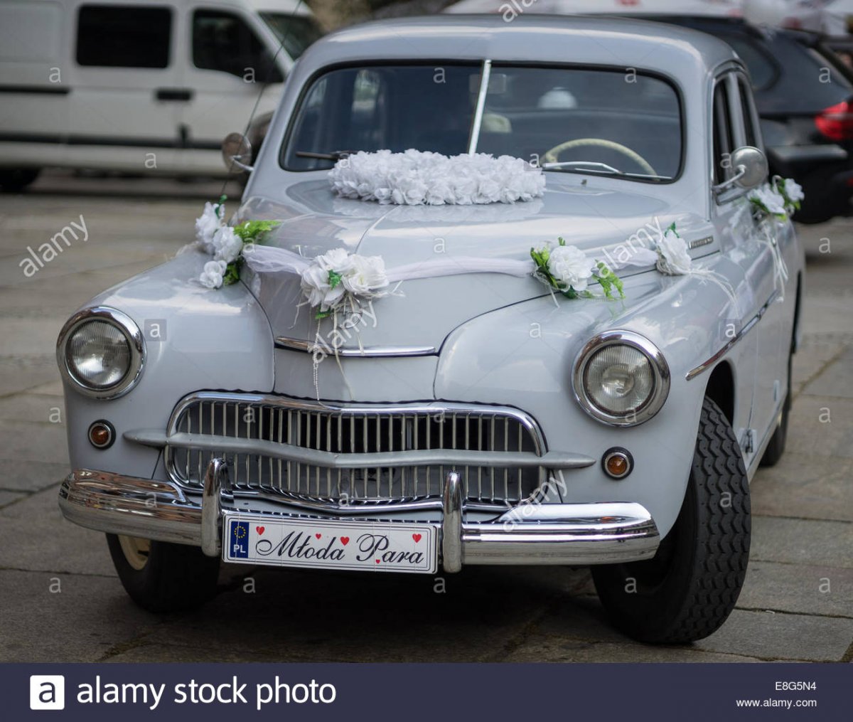warszawa-m20-pobieda-vintage-car-E8G5N4.jpg